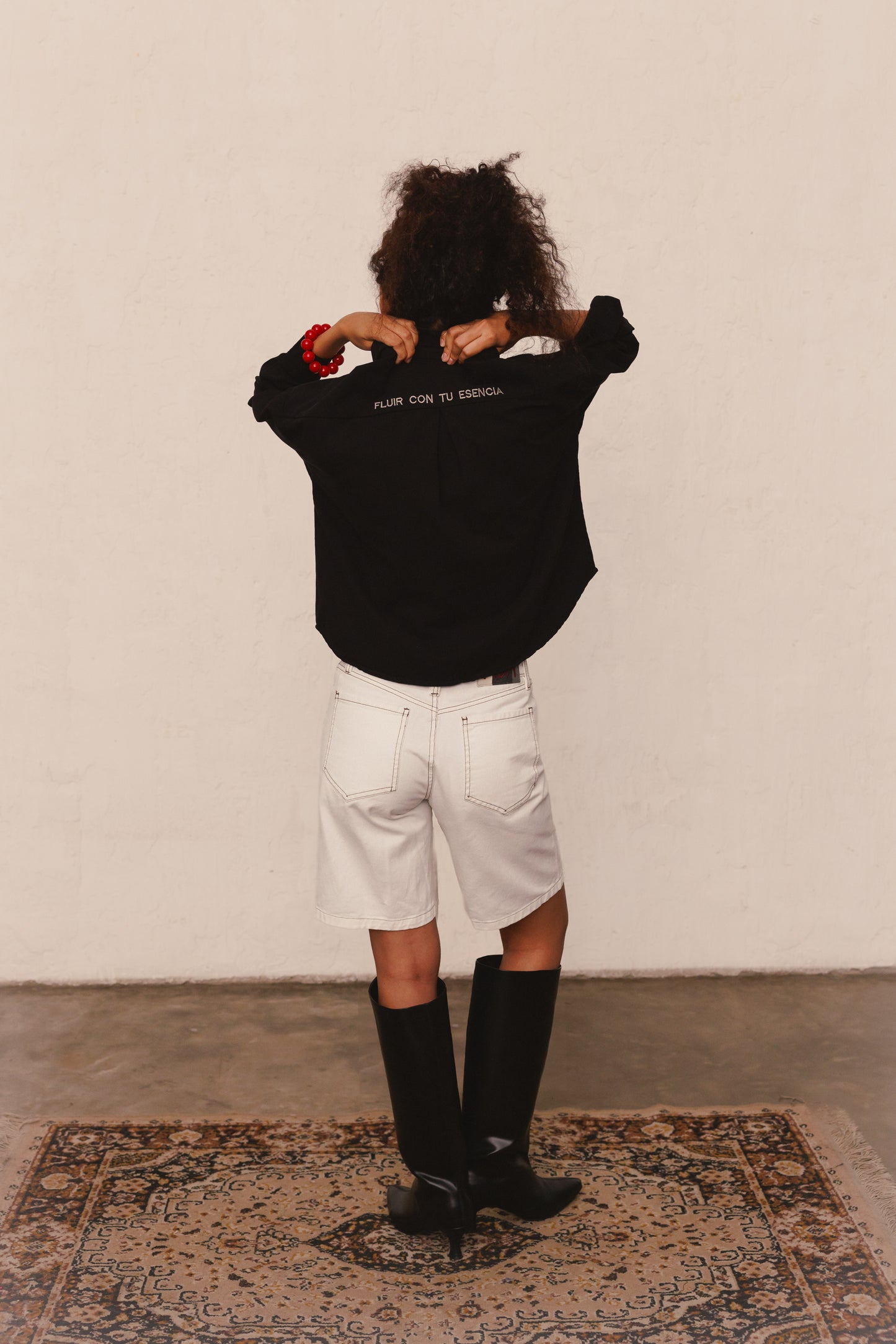 Camisa Fluir con tu Esencia negra