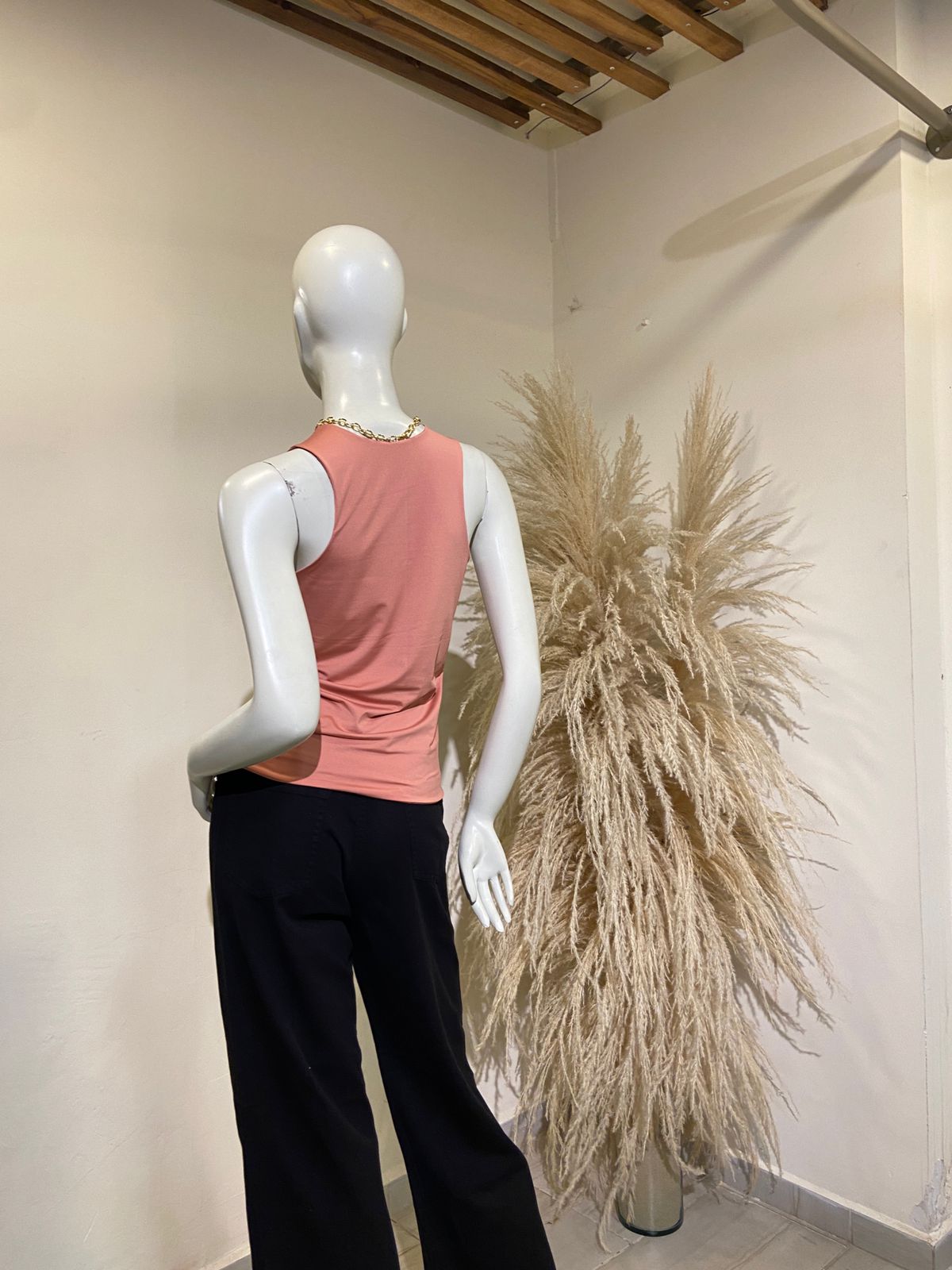 Básica cuello redondo larga coral