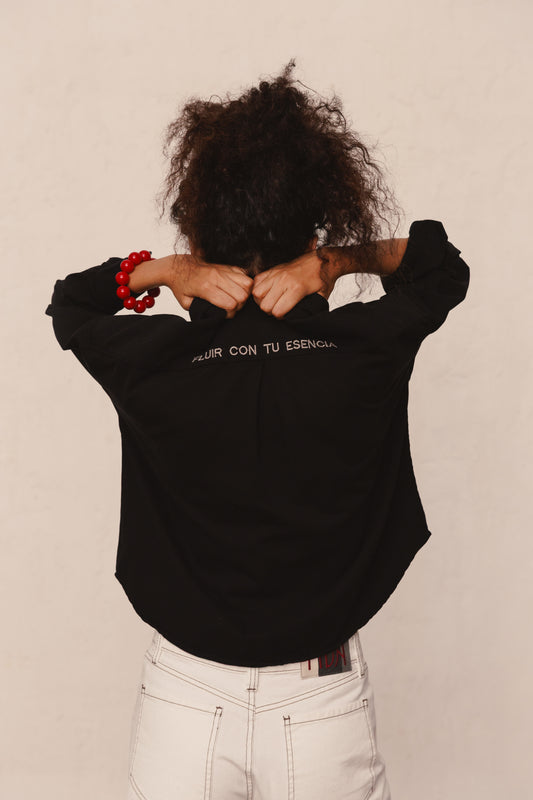 Camisa Fluir con tu Esencia negra